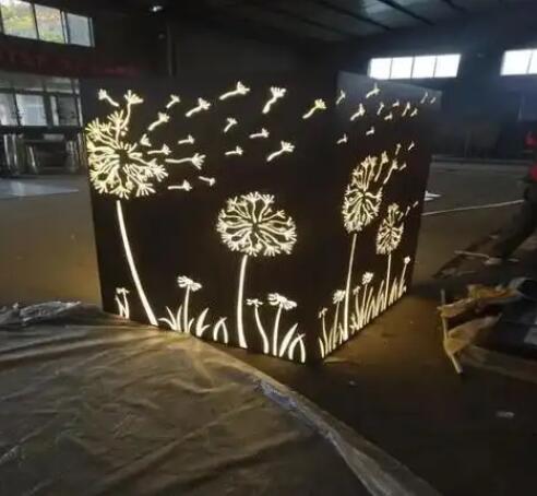 钦南耐候钢灯箱